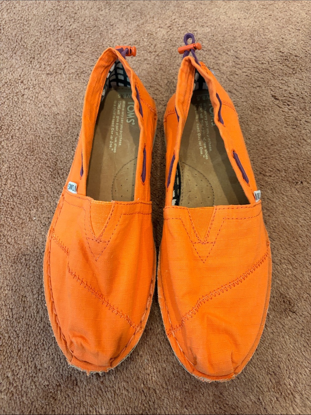 TOMS Woman’s Orange Canvas Slip-On Loafers boat shoes sz8.5 purple trim